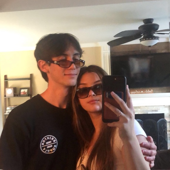 Meet your Posher, Jordyn - Picture 1 of 1